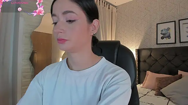 Snapshot of celeste__clark chatting on 10/08/25, 12:07 celeste clark online show from 10/08/25, 12:07