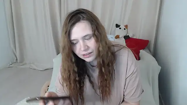 Snapshot of AdelinaLawson chatting on 03/05/25, 04:24 AdelinaLawson online show from 03/05/25, 04:24