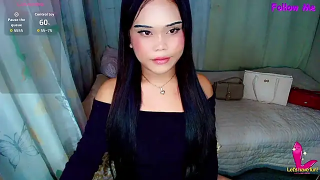 Cassandra Luxx online show from 06/19/26, 07:30