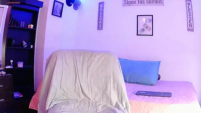   abrill   online show from 09/11/25, 12:10