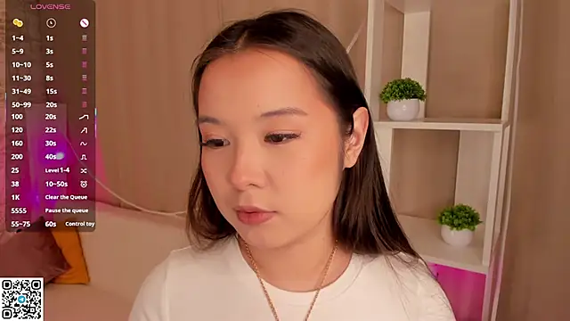 AlberthaEscue online show from 12/16/25, 04:17