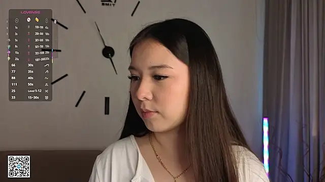 AlberthaEscue online show from 09/18/25, 04:15