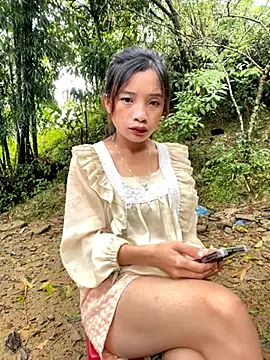 Snapshot of beobeo_2xx chatting on 10/09/25, 01:50 beobeo 2xx online show from 10/09/25, 01:50