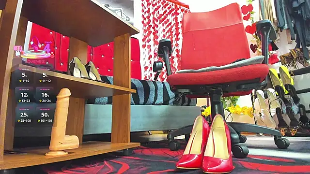 candy conrad online show from 04/30/26, 01:07