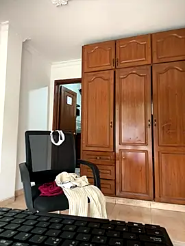 olivia jass online show from 10/15/25, 01:41