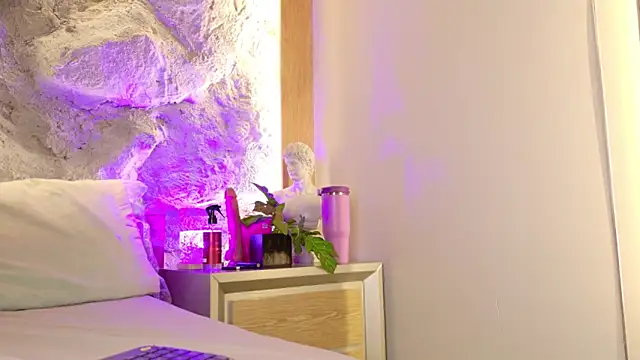 danna dusky online show from 03/08/26, 10:29