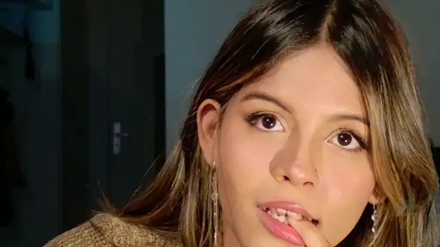 LyseMoonlight online show from 01/18/26, 03:26