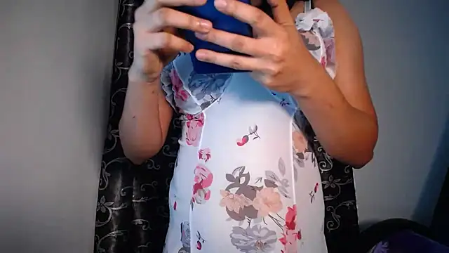 Snapshot of Spicy_Maxy chatting on 09/19/25, 04:55 Spicy Maxy online show from 09/19/25, 04:55