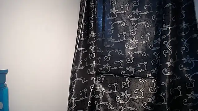 Snapshot of Spicy_Maxy chatting on 10/25/25, 08:35 Spicy Maxy online show from 10/25/25, 08:35