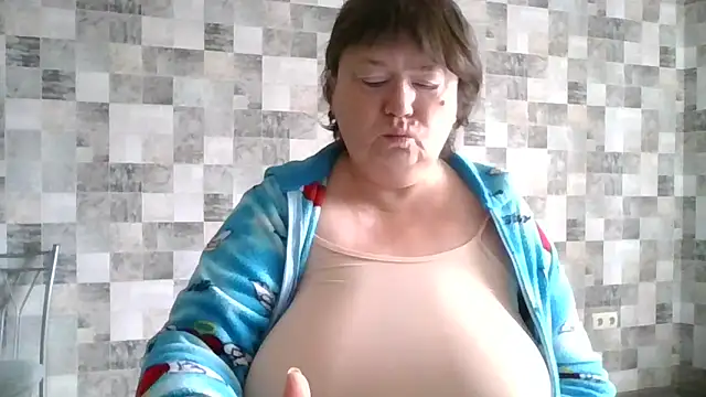 RipeMelon4561 online show from 10/28/25, 06:23