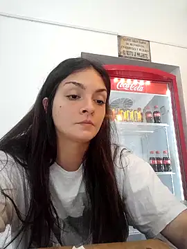 Danielaeliana online show from 11/28/25, 08:42