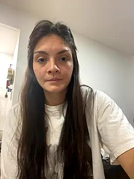 Danielaeliana online show from 11/23/25, 03:27