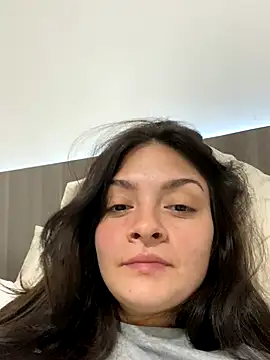 Danielaeliana online show from 09/28/25, 05:03