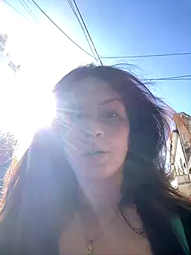 Danielaeliana online show from 11/17/25, 07:51