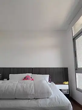 Danielaeliana online show from 09/30/25, 02:01