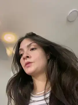 Snapshot of Danielaeliana chatting on 04/19/26, 11:51 Danielaeliana online show from 04/19/26, 11:51