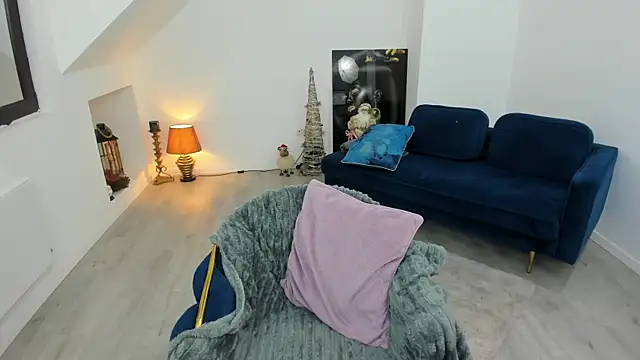 Ranya Evy online show from 11/26/25, 04:51