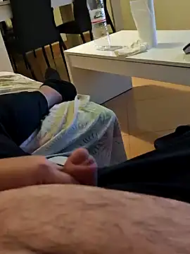 t-dog26 online show from 12/19/25, 02:37