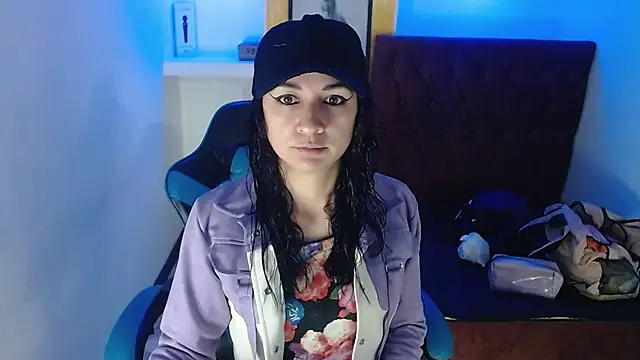 Snapshot of alison_moon7 chatting on 09/19/25, 12:20 alison moon7 online show from 09/19/25, 12:20