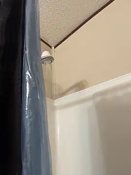 lillylooney online show from 10/16/25, 05:05