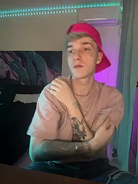 Snapshot of davesinner chatting on 02/21/26, 05:42 davesinner online show from 02/21/26, 05:42