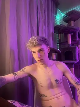 Snapshot of davesinner chatting on 02/22/26, 09:38 davesinner online show from 02/22/26, 09:38