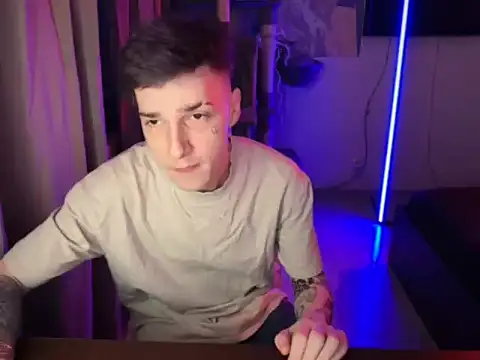 Snapshot of davesinner chatting on 03/02/26, 04:35 davesinner online show from 03/02/26, 04:35