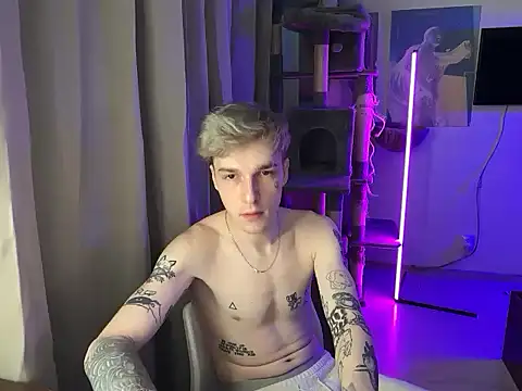 Snapshot of davesinner chatting on 02/27/26, 11:04 davesinner online show from 02/27/26, 11:04