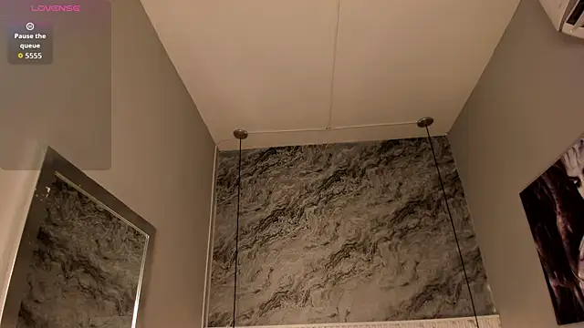 Snapshot of Emilly_mell chatting on 09/26/25, 12:12 Emilly mell online show from 09/26/25, 12:12