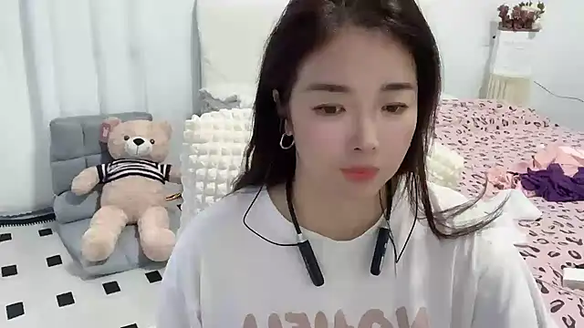 Xiali-166 online show from 10/26/25, 03:51