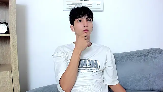 Snapshot of dear_jeycot chatting on 11/16/25, 02:22 dear jeycot online show from 11/16/25, 02:22