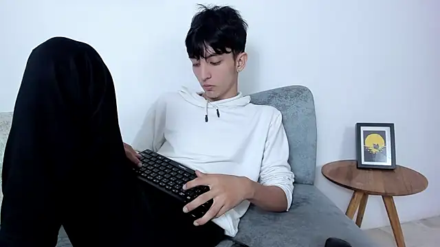 Snapshot of dear_jeycot chatting on 11/06/25, 01:04 dear jeycot online show from 11/06/25, 01:04