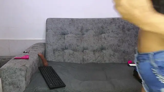 adahira08 online show from 04/08/26, 03:30