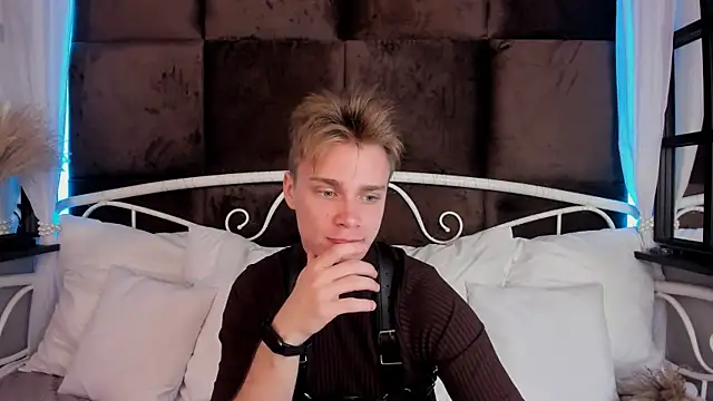 LawrenceMiles online show from 10/11/25, 10:38