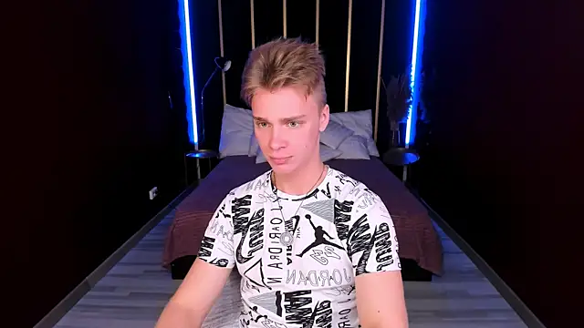 LawrenceMiles online show from 10/06/25, 10:16