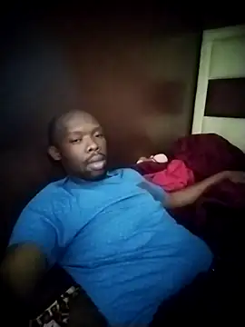 Snapshot of TinnyVsGiant chatting on 09/12/25, 01:55 TinnyVsGiant online show from 09/12/25, 01:55