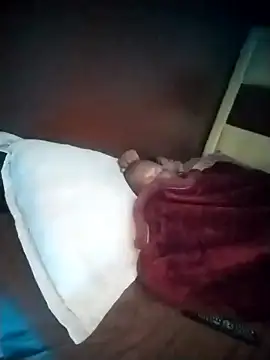 Snapshot of TinnyVsGiant chatting on 09/23/25, 02:51 TinnyVsGiant online show from 09/23/25, 02:51