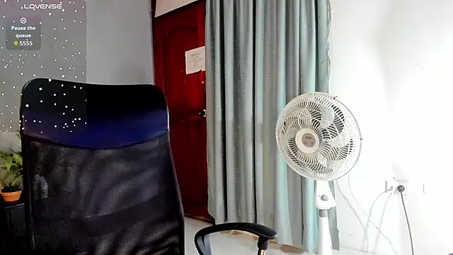 Daiisy kiss online show from 02/02/26, 12:26