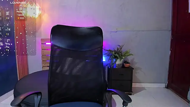 Daiisy kiss online show from 11/26/25, 07:25