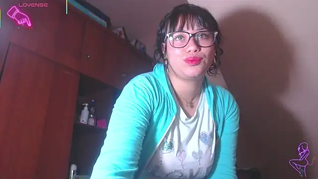 catalina saenz19 online show from 11/21/25, 01:59