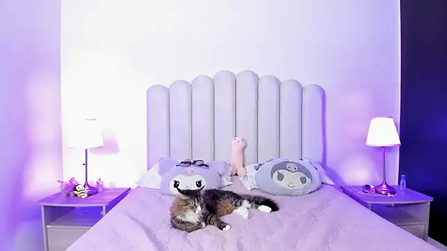 SofieBunnie online show from 10/17/25, 10:11