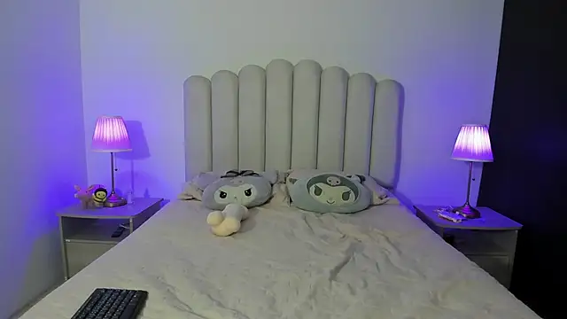 SofieBunnie online show from 11/10/25, 11:10