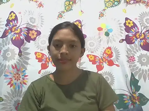 Snapshot of preggymom19 chatting on 09/21/25, 02:39 preggymom19 online show from 09/21/25, 02:39