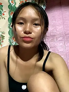 Snapshot of milo_bae chatting on 10/17/25, 03:21 milo bae online show from 10/17/25, 03:21