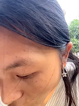 Snapshot of milo_bae chatting on 12/03/25, 01:06 milo bae online show from 12/03/25, 01:06