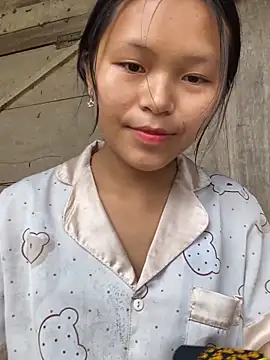 milo bae online show from 04/20/26, 03:09