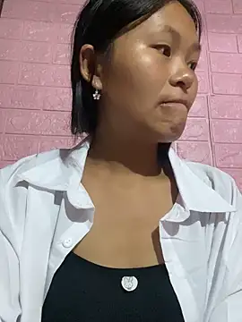 Snapshot of milo_bae chatting on 11/08/25, 10:57 milo bae online show from 11/08/25, 10:57