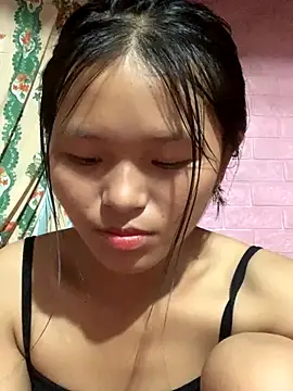 Snapshot of milo_bae chatting on 09/27/25, 01:34 milo bae online show from 09/27/25, 01:34