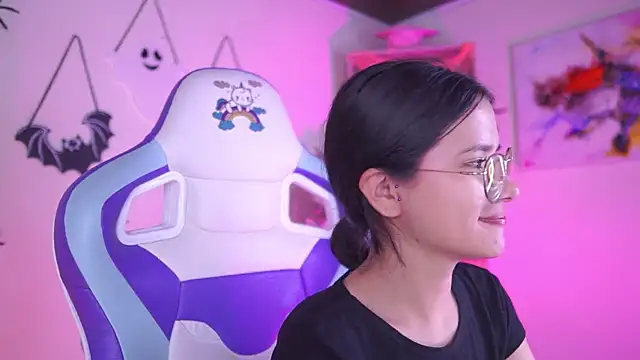 Lana Dreams  online show from 10/22/25, 12:32