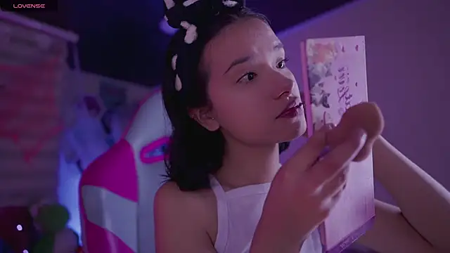 Lana Dreams  online show from 10/16/25, 12:19